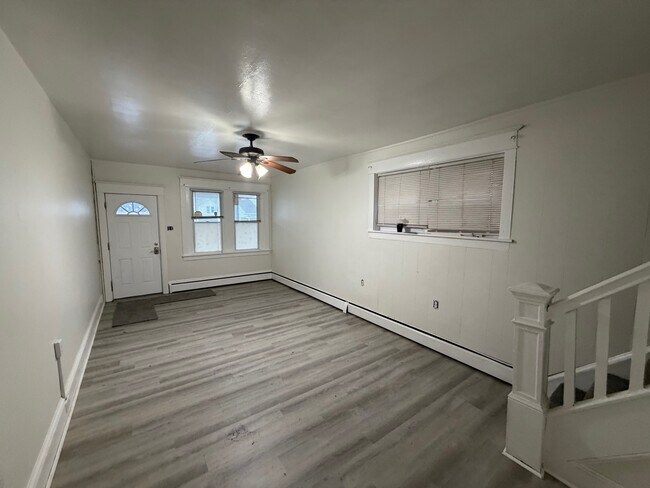 Foto del edificio - 130 Harvey Ave