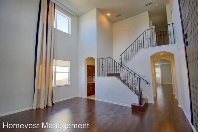 Foto del edificio - 5 br, 3 bath House - 4486 Blue Major Drive