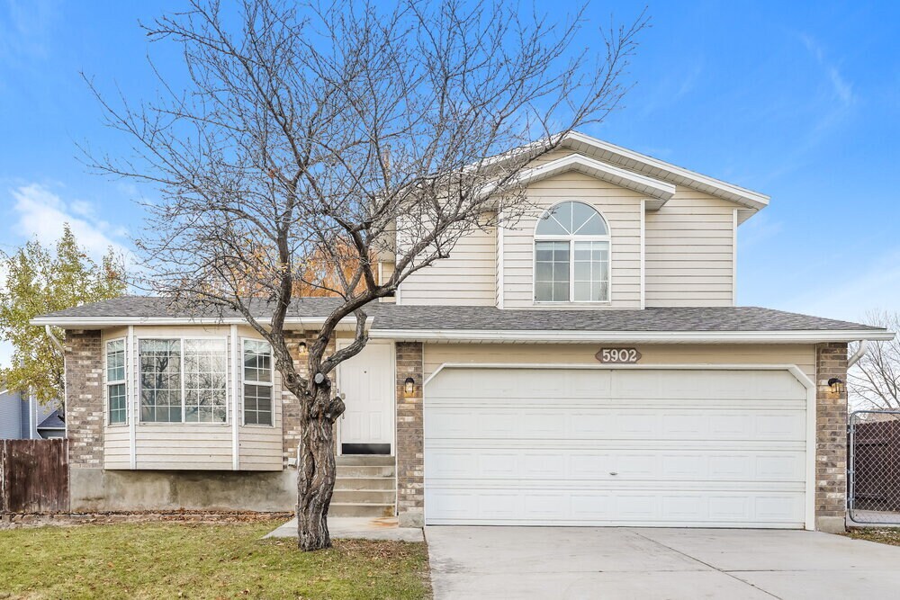 Primary Photo - 5902 Woodview Dr
