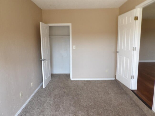 Foto del edificio - 637 NW 21st St
