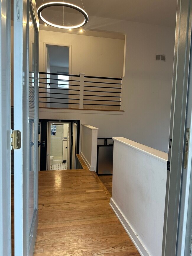 Foto del edificio - 7258 N Crawford Ave