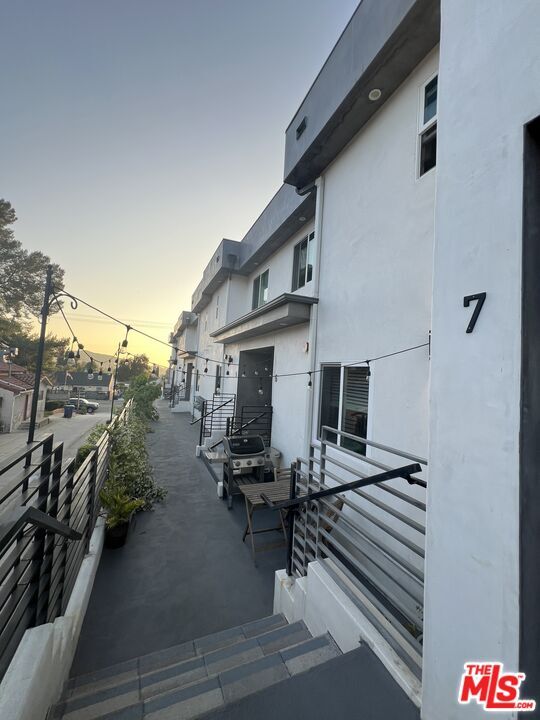 Building Photo - 10324 Mt Gleason Ave