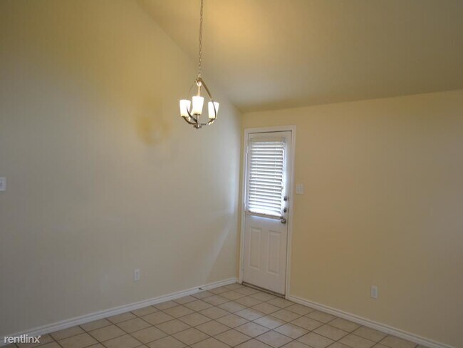 Foto del edificio - 3 br, 3 bath Duplex - 3828 Oldenburg Ln 3828