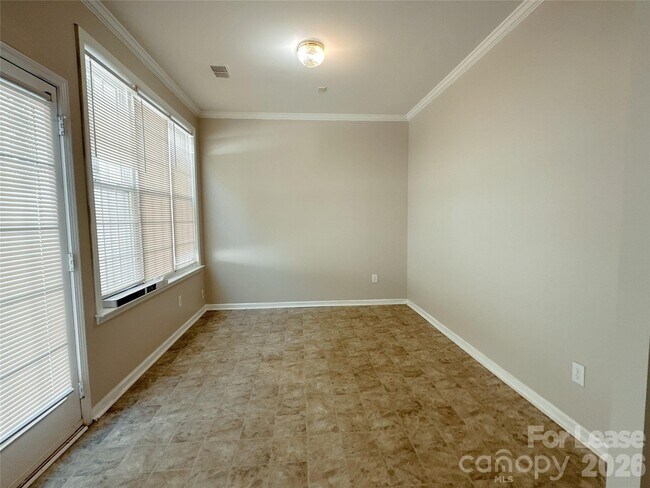 Foto del edificio - 7629 Abigail Glen Dr