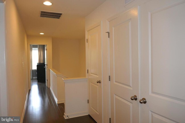 Building Photo - 622 Cobbler Pl