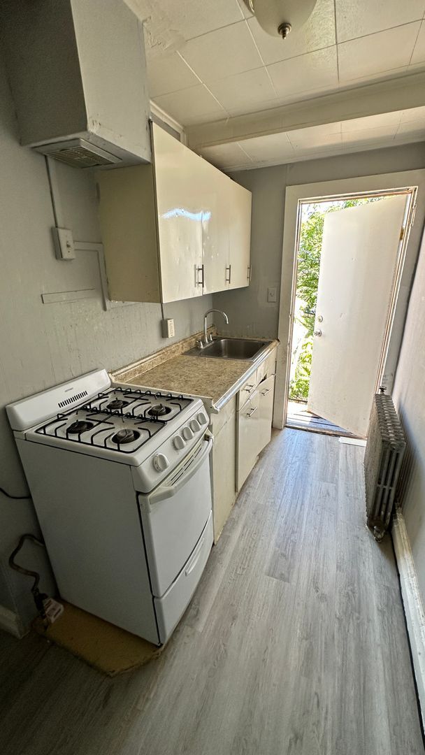 Building Photo - 245 N 4th St