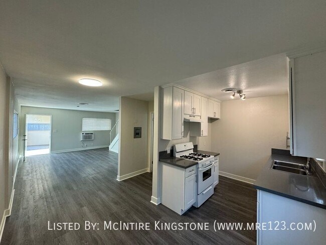 Building Photo - Move-in Specials Await - Beautiful 2BD/1.5...