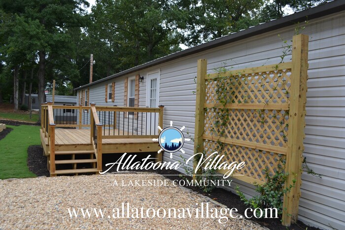 Primary Photo - Lake Access and 1 mile to Downtown Acworth...