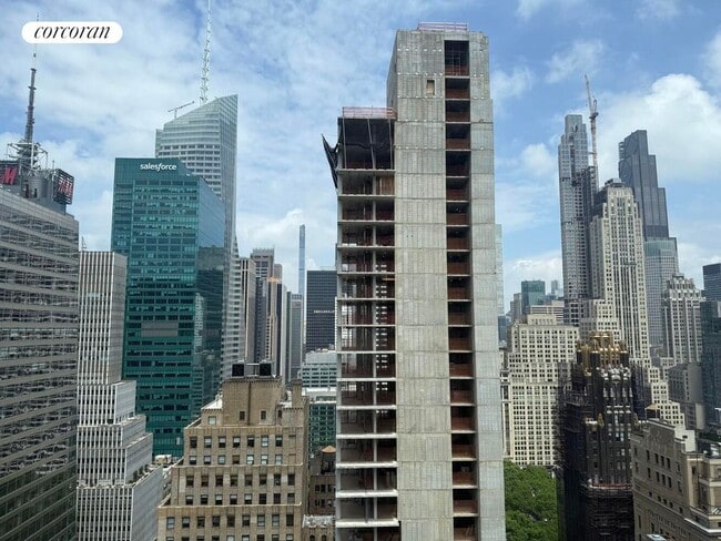 Foto del edificio - 66 W 38th St