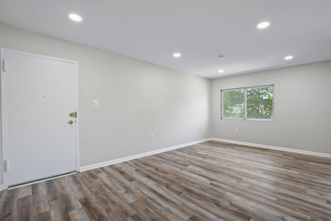 Foto del edificio - 3802 Bel Pre Rd