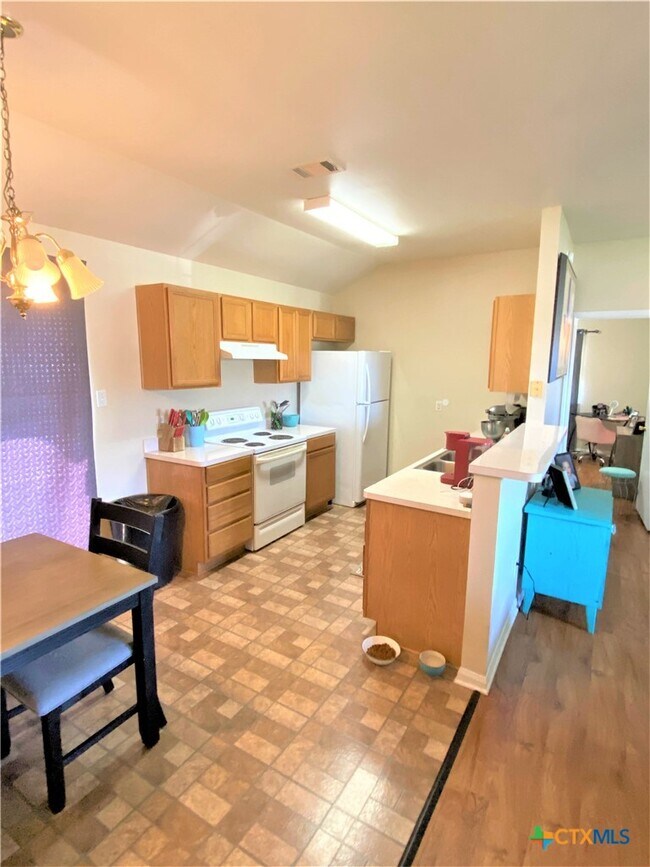 Foto del edificio - 1311 E Downs Ave