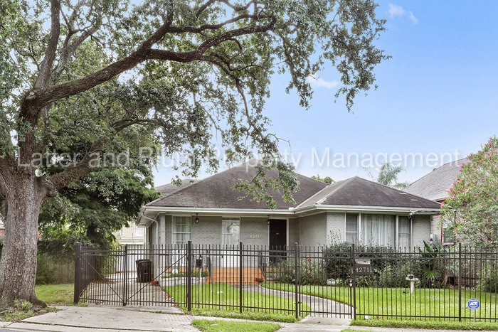 Primary Photo - 4271 Vendome Pl