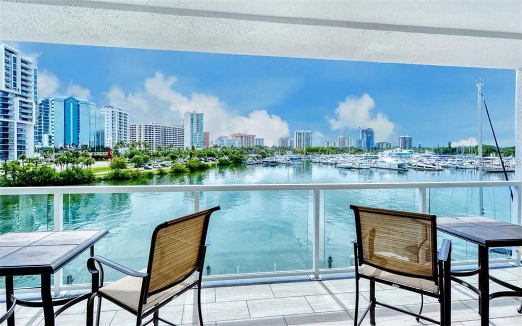 Foto principal - 650 Golden Gate Point