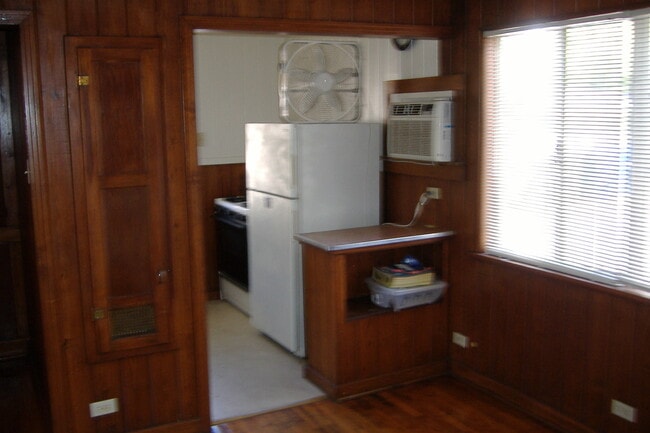 Building Photo - 324 Claremont Ave