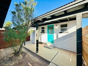 Building Photo - 135 N Santa Rita Ave