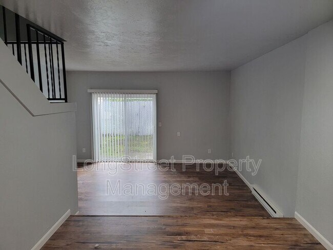 Foto del edificio - 3141 N Shore Dr SE