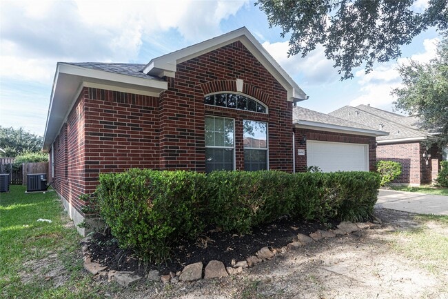 Building Photo - 16414 Reddingford Ln