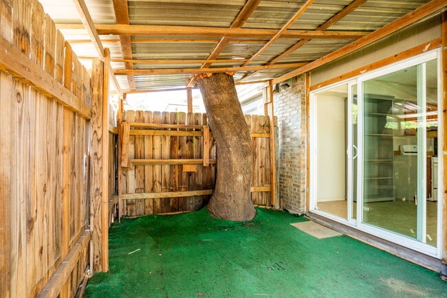 Building Photo - 5805 Cougar Dr