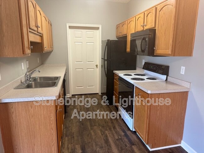 Foto del edificio - 3115 Lighthouse Dr