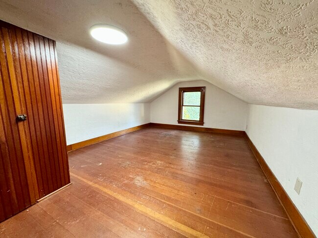 Foto del edificio - 549 E Orange St