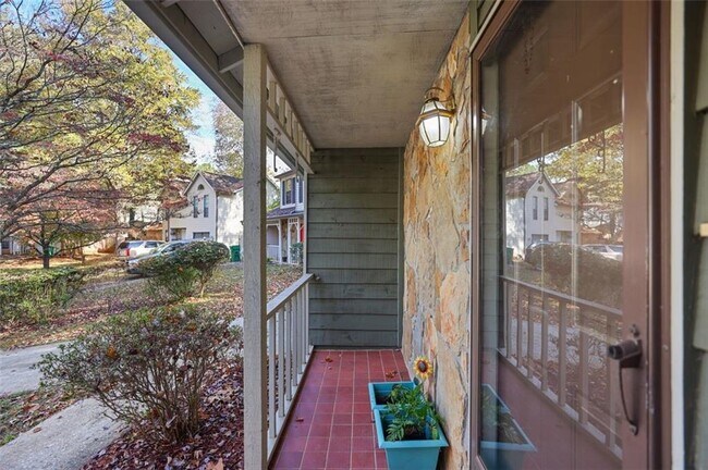 Foto del edificio - 4741 Old Countryside Cir S