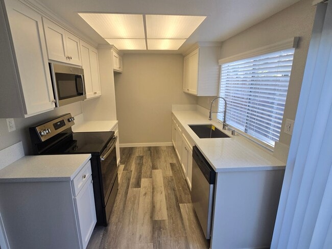 Building Photo - Beach Creek Resort Apartments