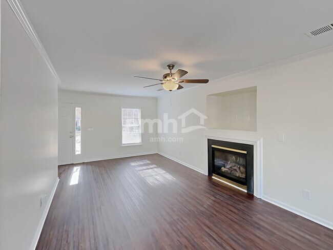 Building Photo - 16127 Greybriar Forest Lane