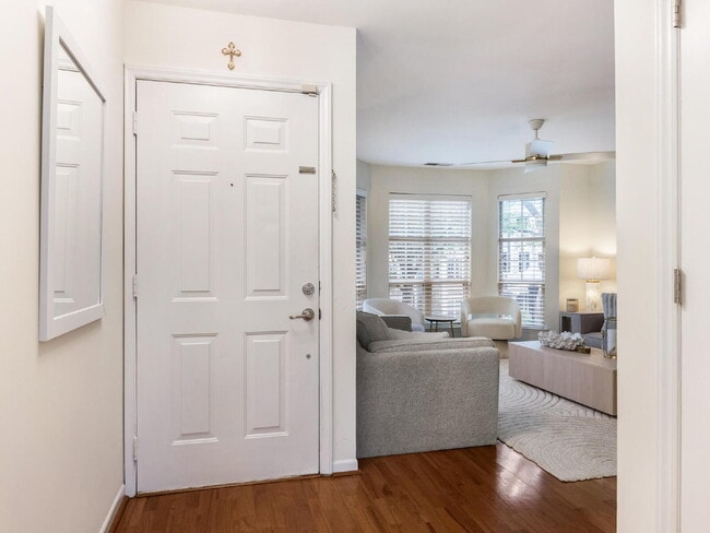 Building Photo - Charming Dilworth Condo in Olmsted Park – Walkable, Updated, Furnished Option Available. Pool Views!