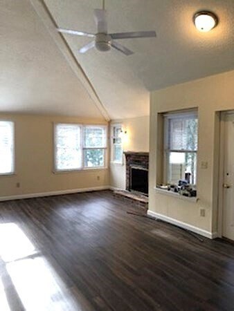 Foto del edificio - 30 E Bluff Rd