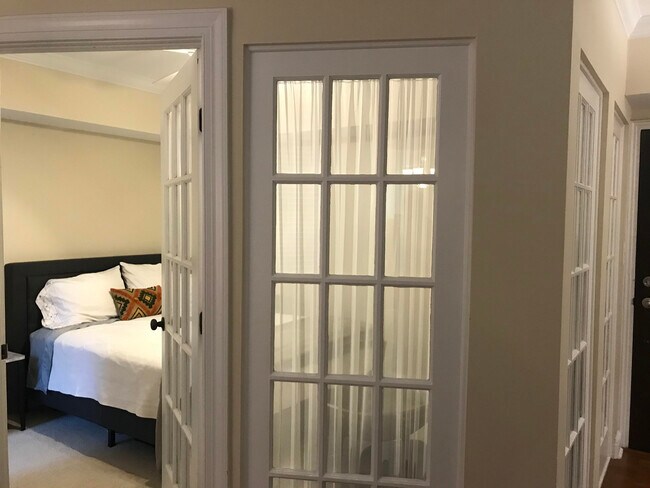 Bedroom (photo 1 of 3) - 719 S Saint Asaph St
