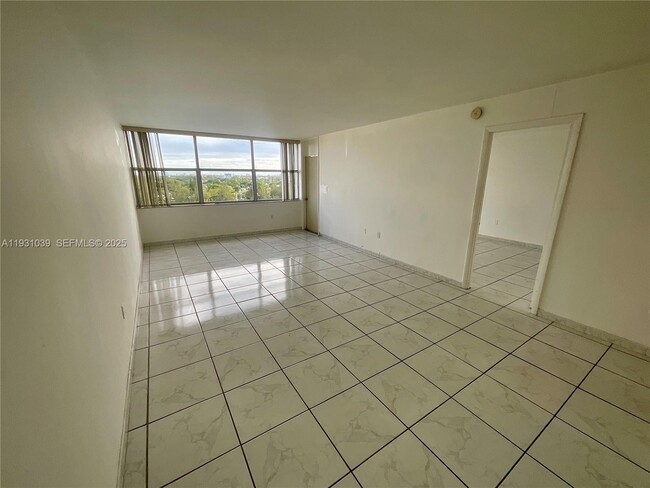 Building Photo - 1200 NE Miami Gardens Dr
