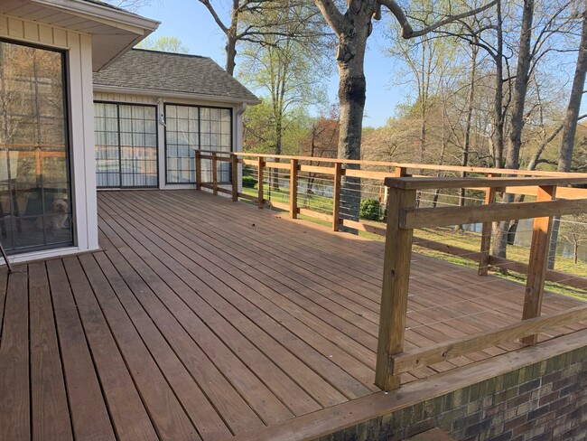 Deck - 123 Buckingham Rd