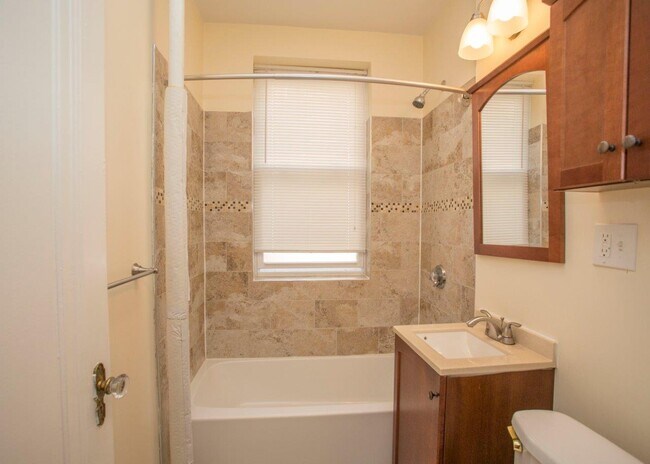 Building Photo - 130 Highland Ave