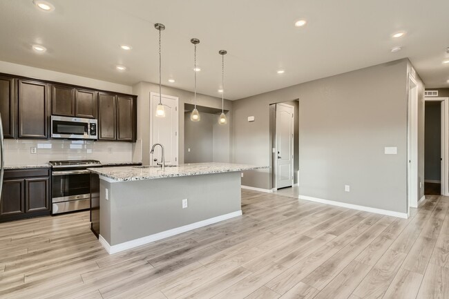 Foto del edificio - 8148 S Jackson Gap St