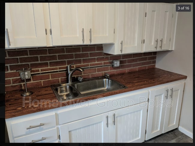 Building Photo - 3829 Pershing Dr