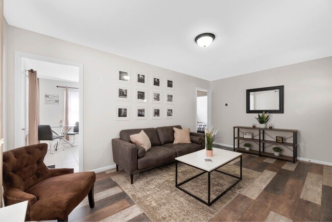 Foto del edificio - 2235 Barrymore Ave