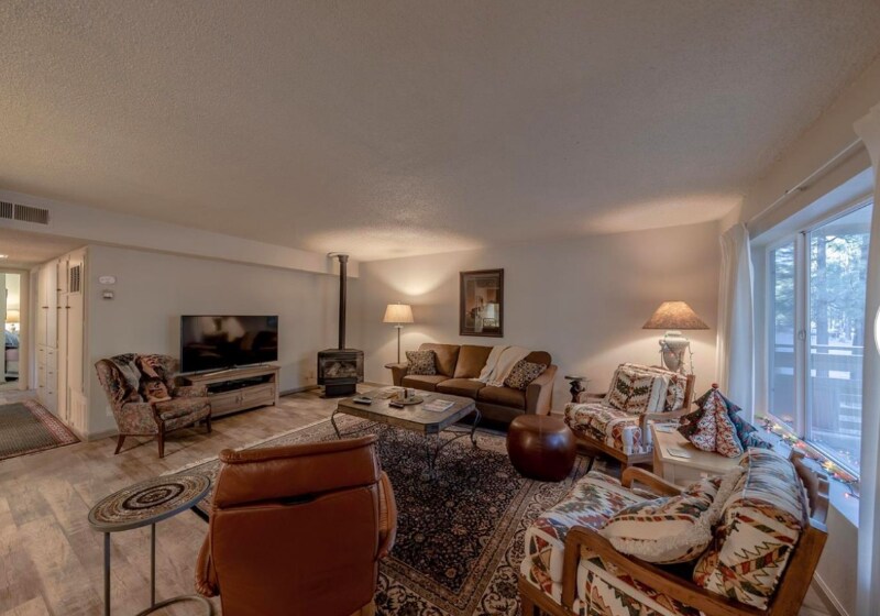 Primary Photo - 1150 Herbert Ave