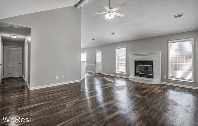 Building Photo - 3 br, 2 bath House - 2623 Laurelcrest Dr
