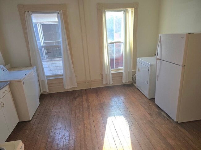 Building Photo - 2614 Broad Ave