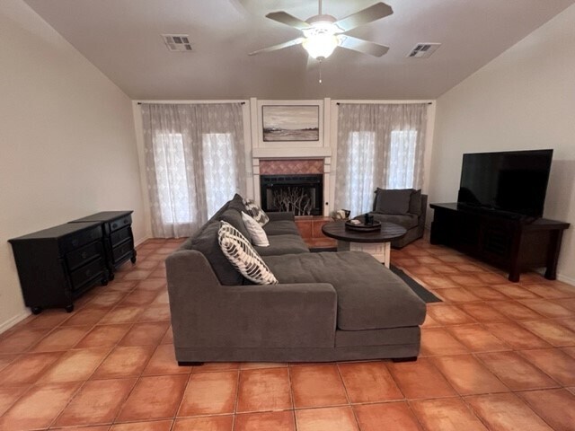 Building Photo - 2842 Ladera Dr
