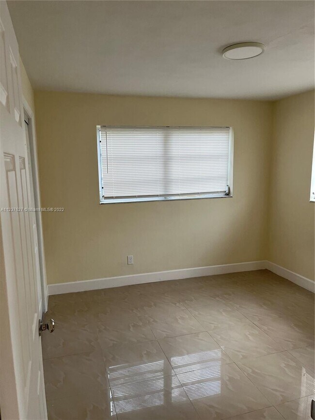 Foto del edificio - 6200 Dewey St