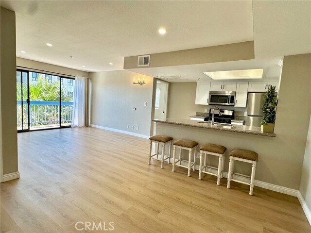 Foto del edificio - 1052 S Mariposa Ave