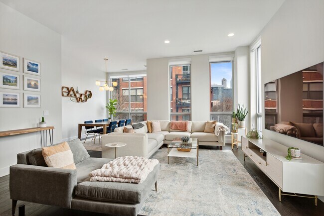 Foto del edificio - 1100 W Adams St