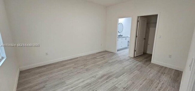 Building Photo - 611 Greenbriar Blvd