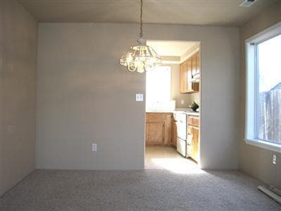 Building Photo - 1671 Hollyhock Dr