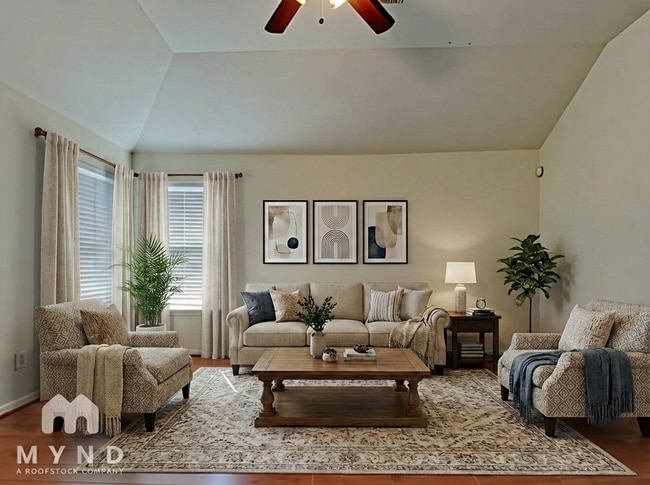 Foto del edificio - 807 Forest Star