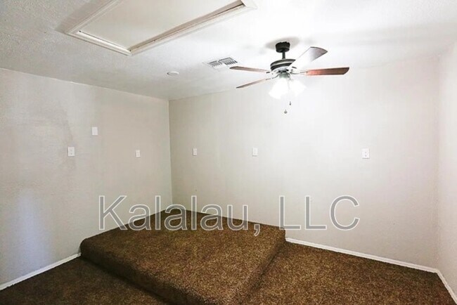 Foto del edificio - 3776 E Surrey Ave