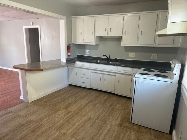 Foto del edificio - 710 W Kilgore Ave