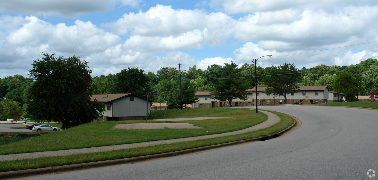 Building Photo - Raleigh Garden Apartments