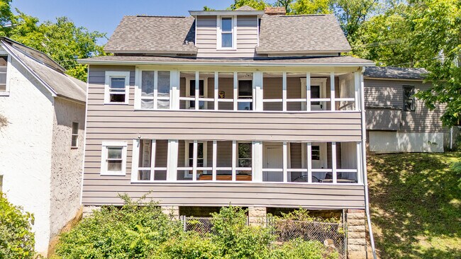 Foto del edificio - 344 Stewart St